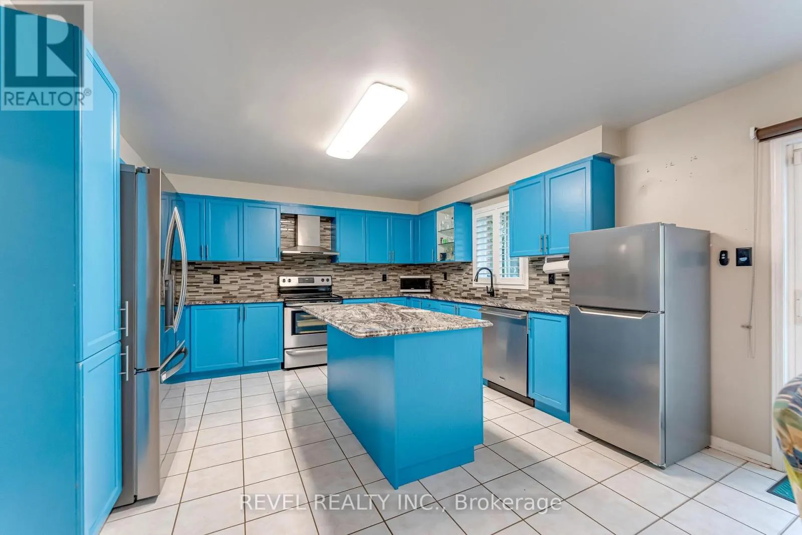 17 WEBB AVENUE