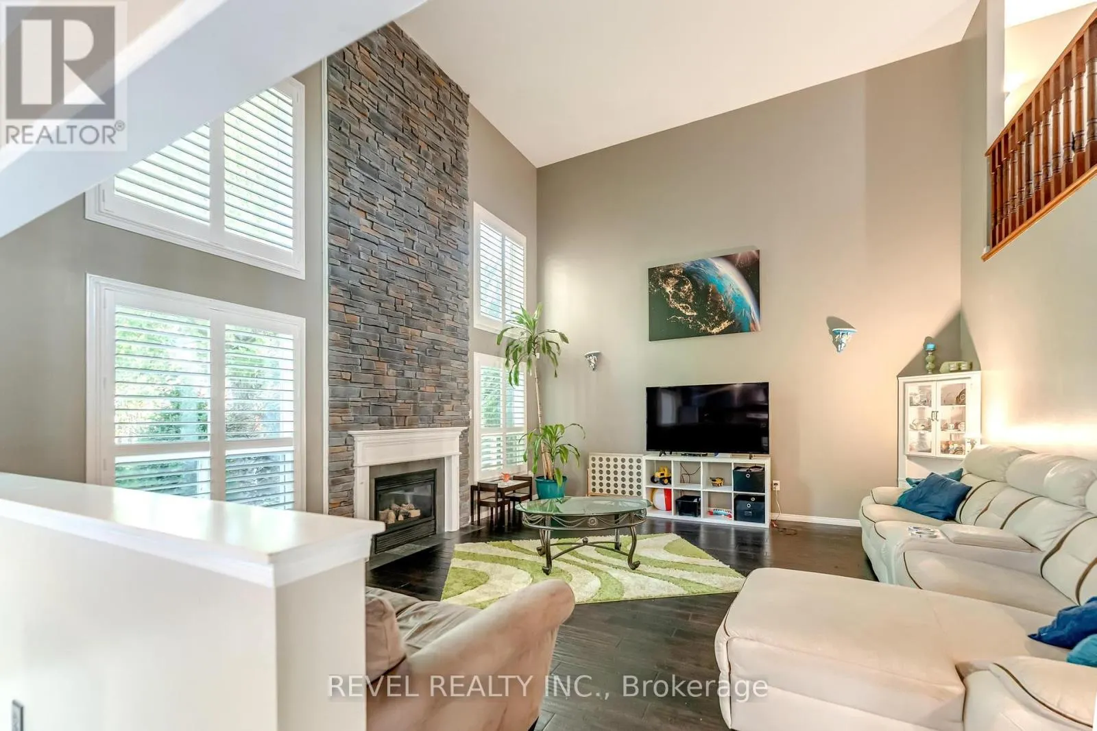 17 WEBB AVENUE