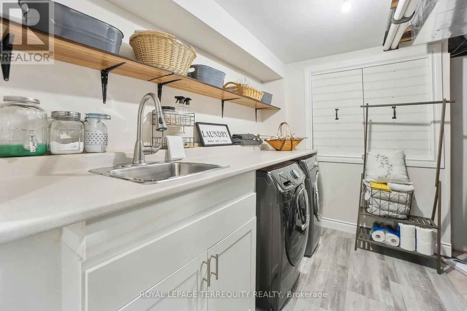8465 KELSEY CRESCENT