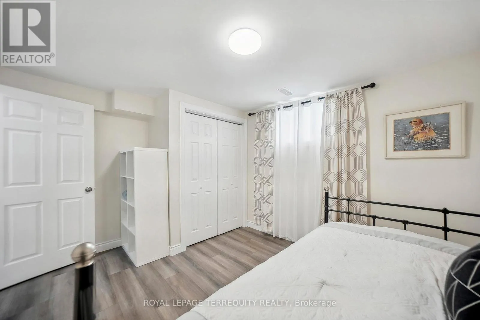 8465 KELSEY CRESCENT