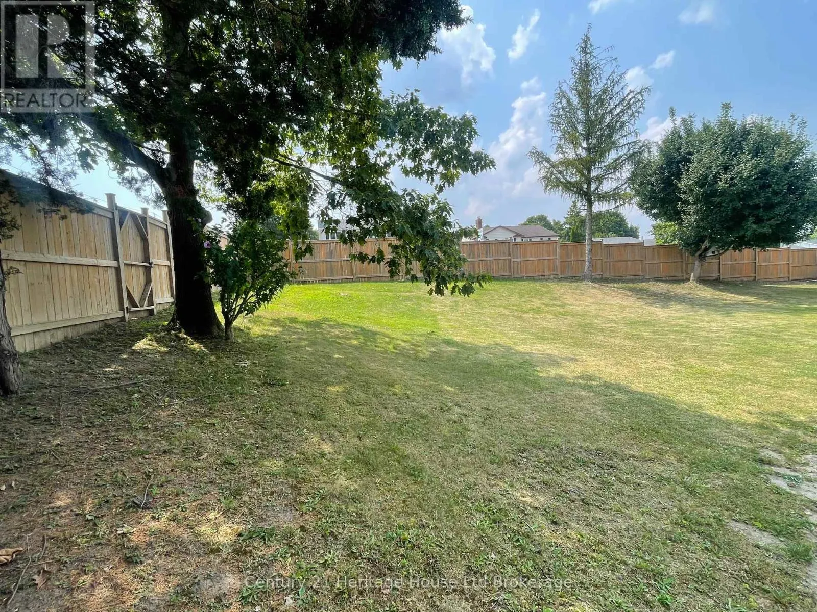 2 CHIPPEWA AVENUE