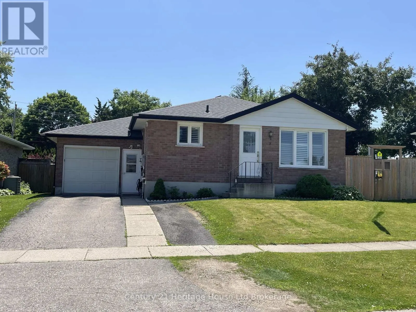 2 CHIPPEWA AVENUE