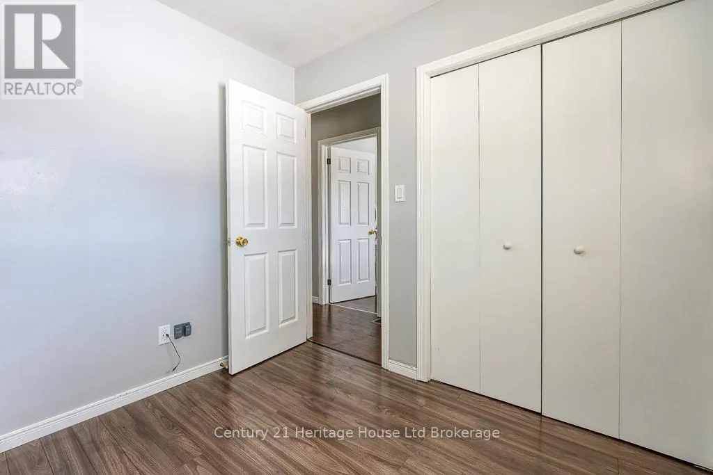 2 CHIPPEWA AVENUE