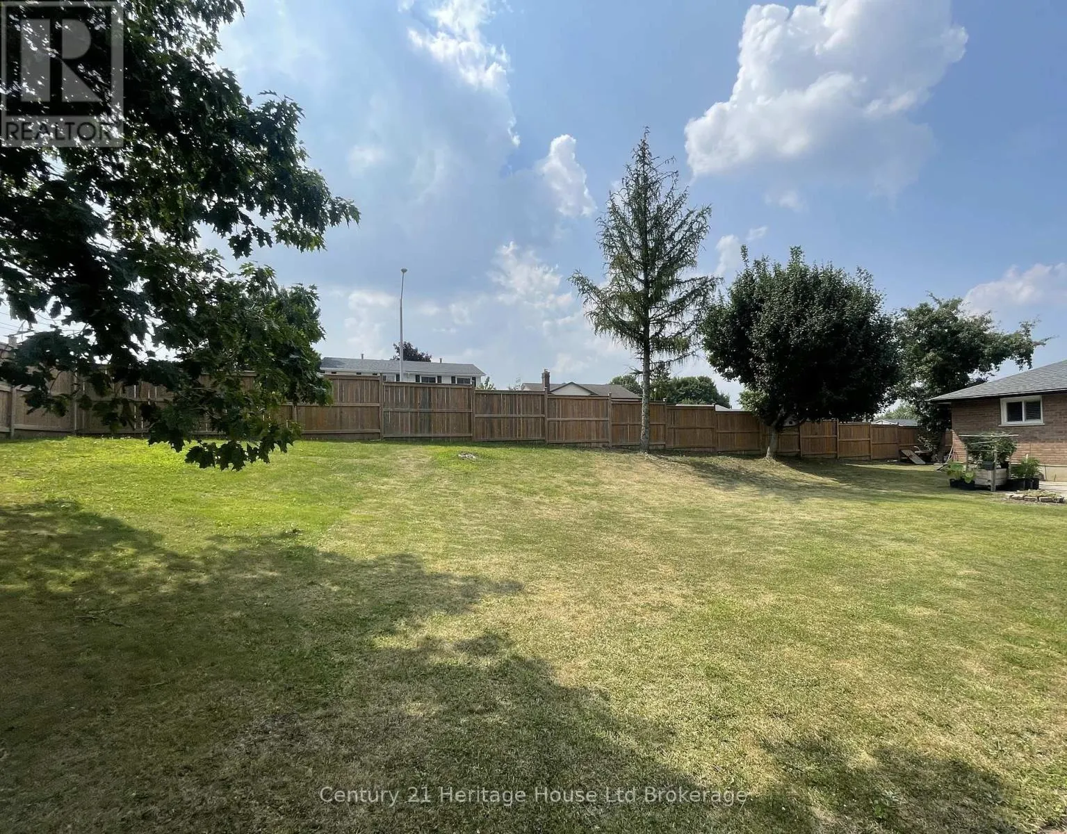 2 CHIPPEWA AVENUE