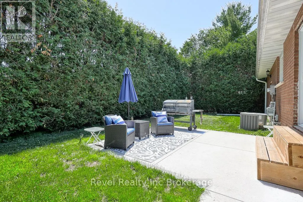 2 RICHARDS COURT