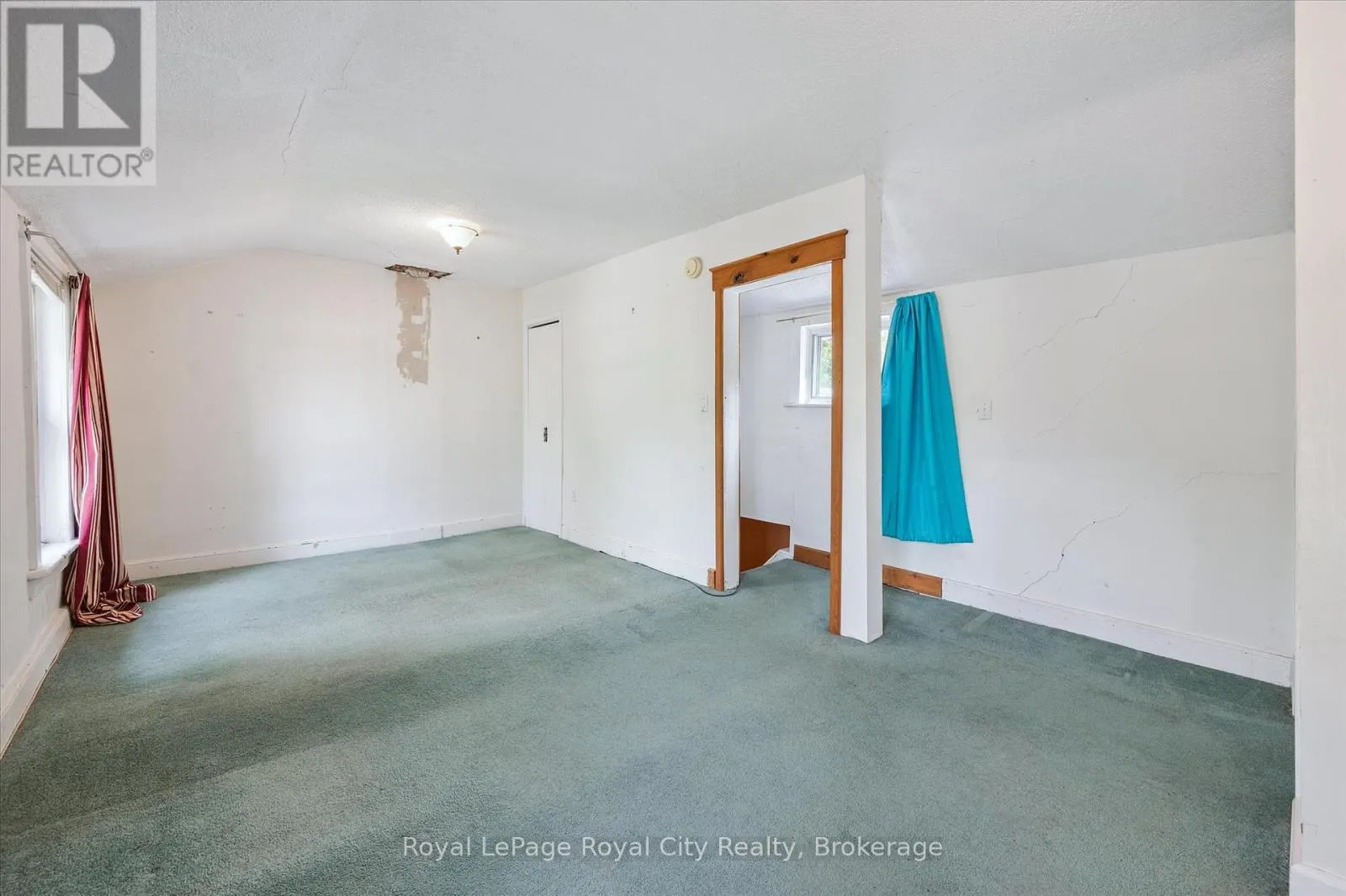201 ARTHUR STREET N