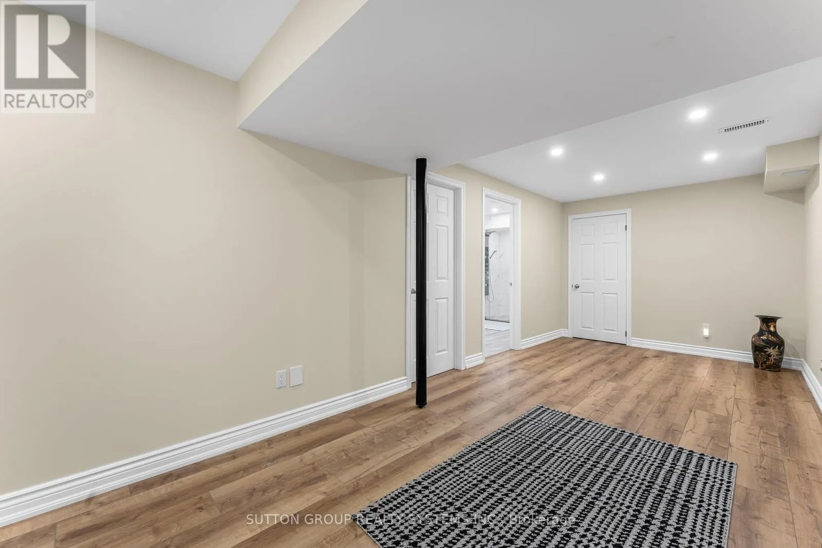 8424 MULBERRY DRIVE