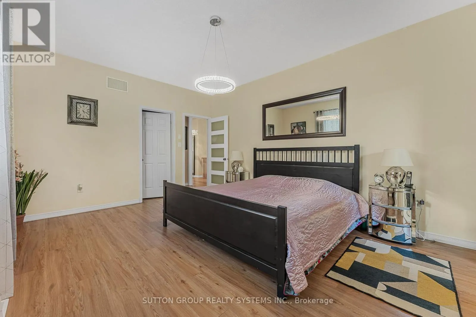 8424 MULBERRY DRIVE