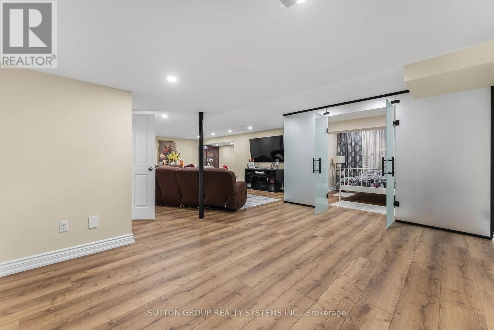8424 MULBERRY DRIVE