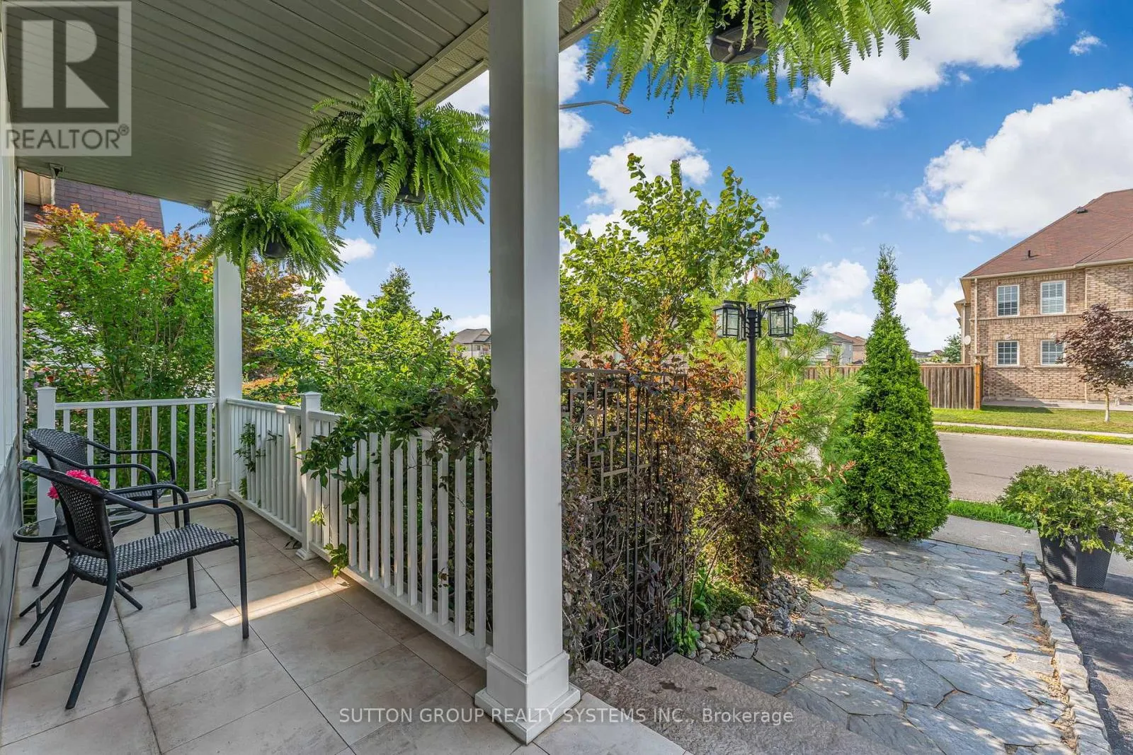 8424 MULBERRY DRIVE