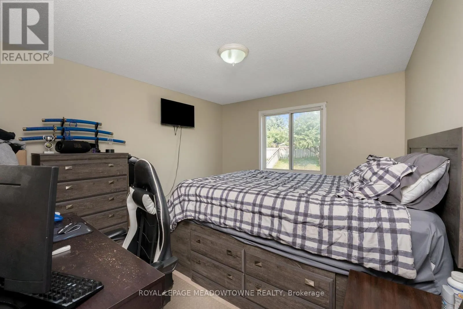 31 NEWPORT DRIVE