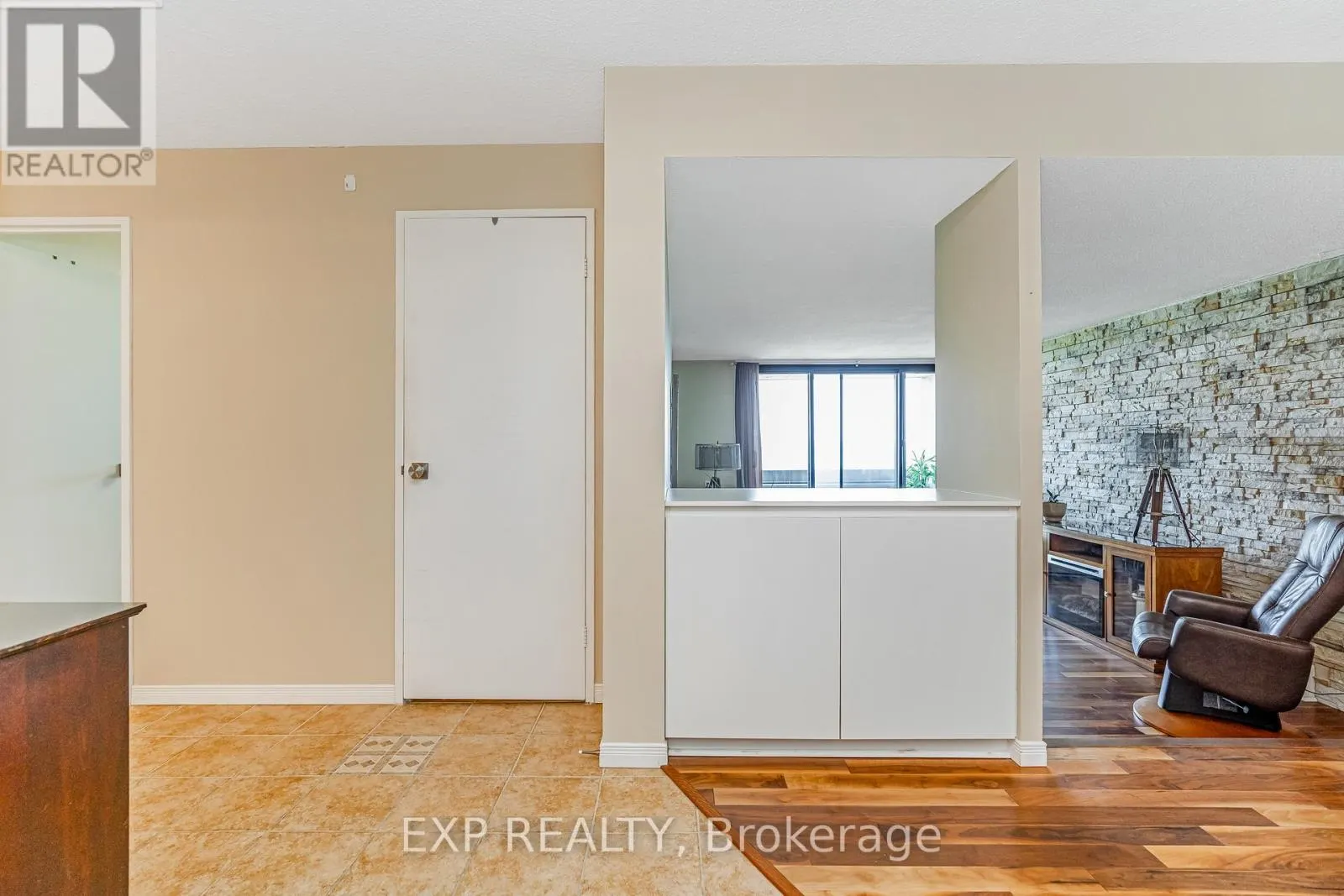 1301 - 415 GREENVIEW AVENUE