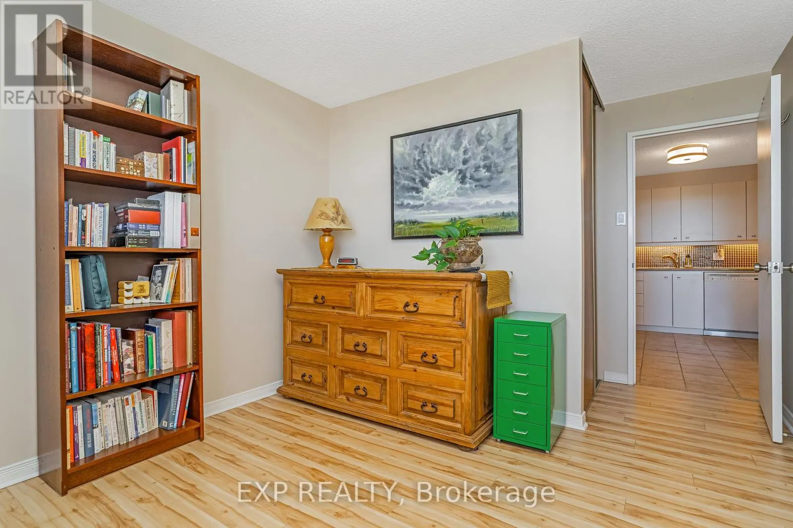 1301 - 415 GREENVIEW AVENUE