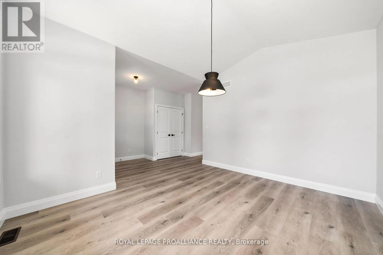 3 CLAYTON JOHN AVENUE