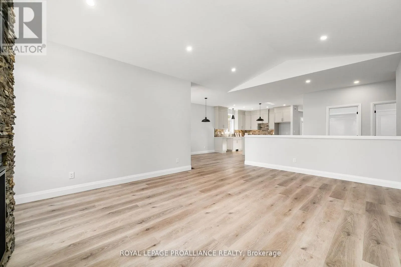 3 CLAYTON JOHN AVENUE