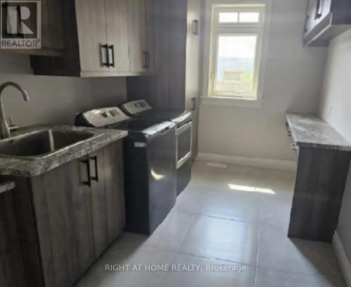 4 MINEVIEW ROAD