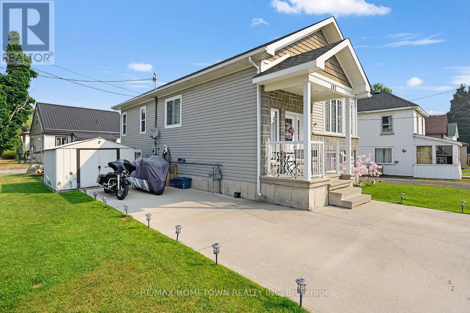 182 WOOD STREET E