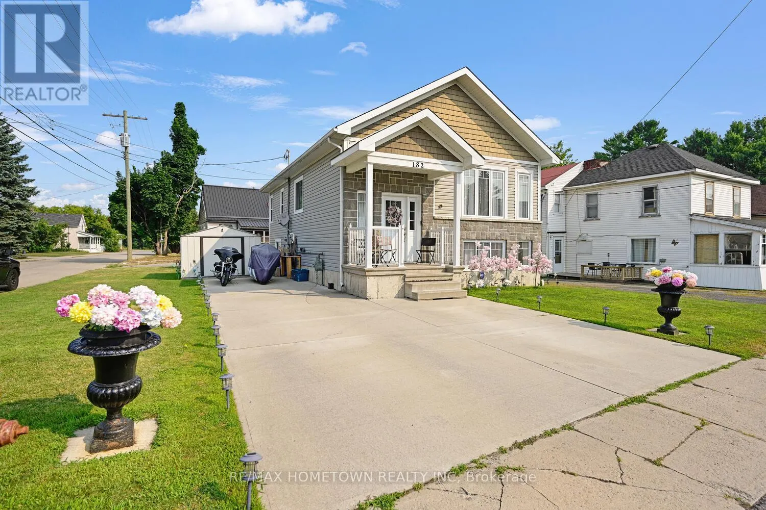 182 WOOD STREET E
