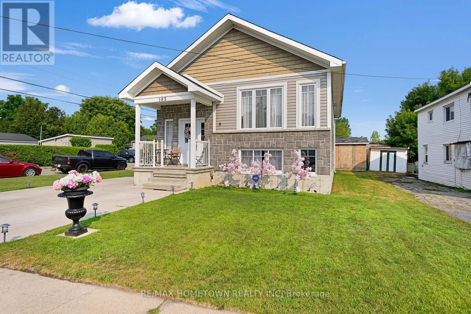 182 WOOD STREET E