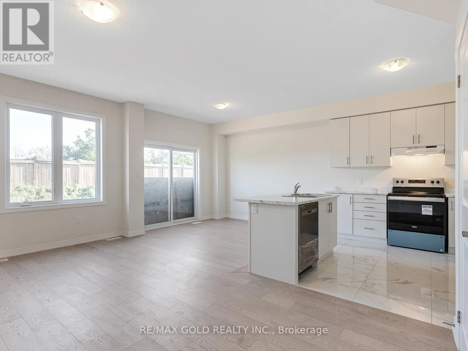 93 PINOT CRESCENT