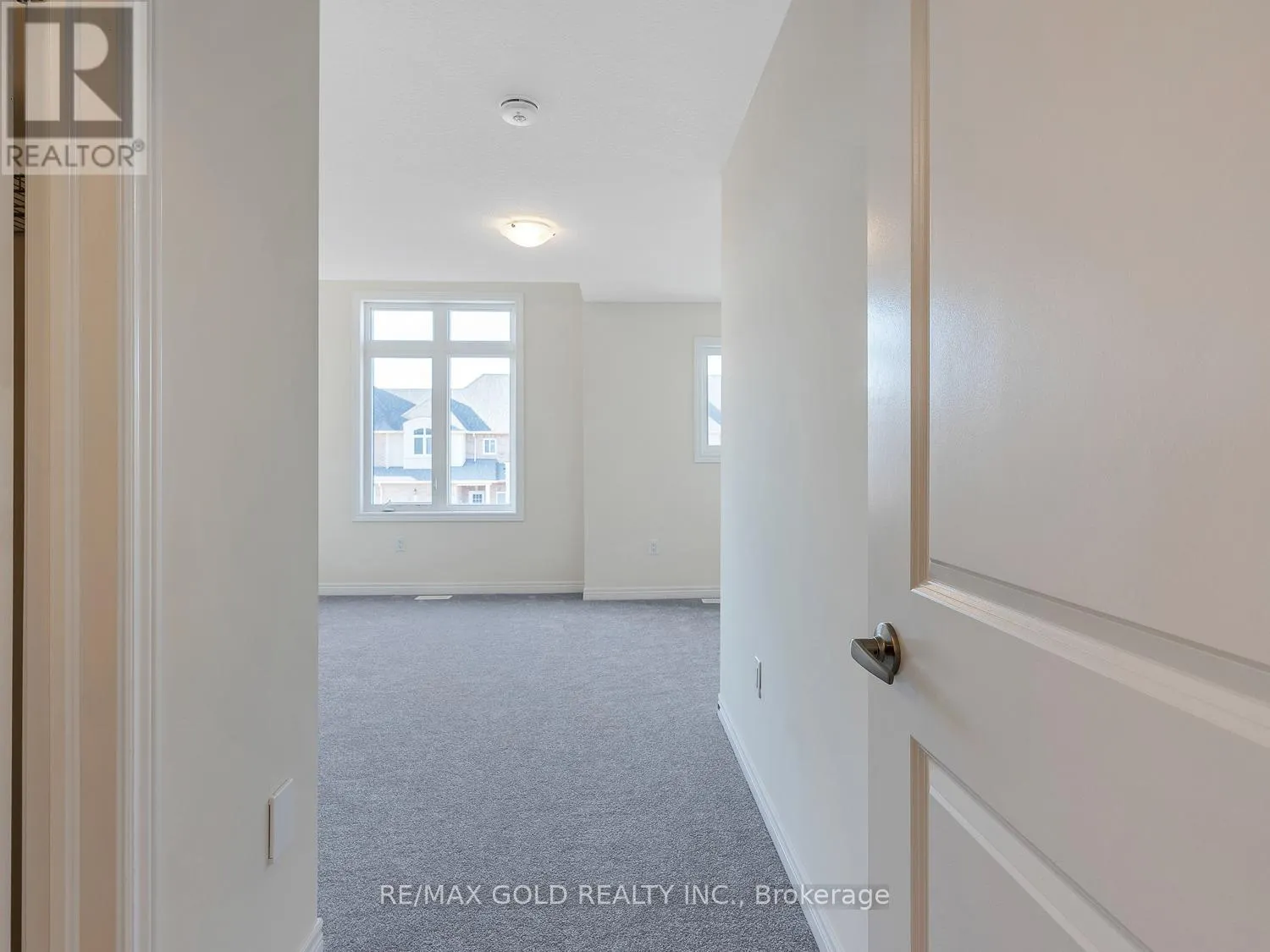 93 PINOT CRESCENT
