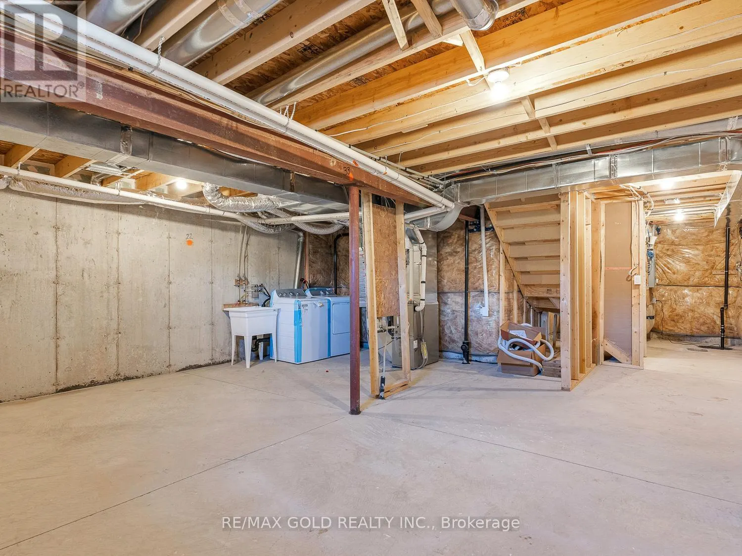 93 PINOT CRESCENT