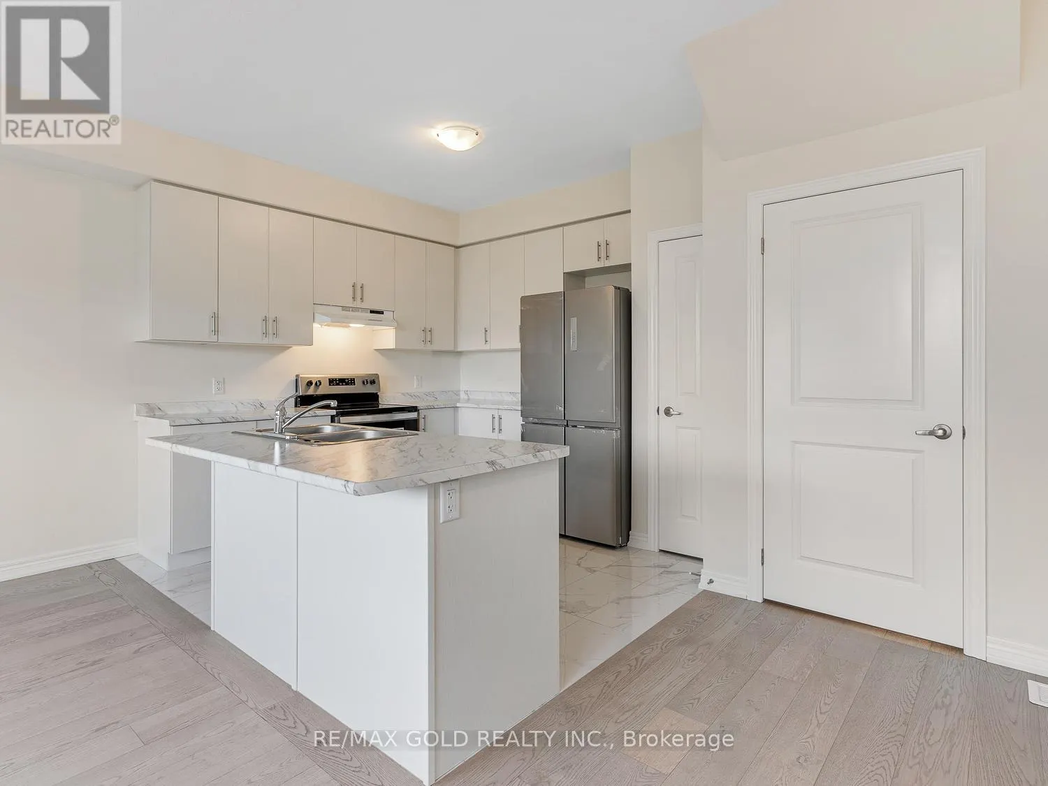 93 PINOT CRESCENT