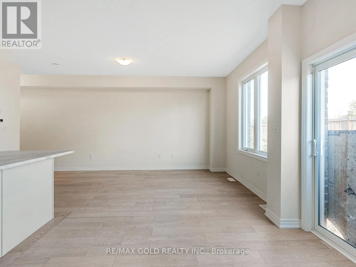 93 PINOT CRESCENT