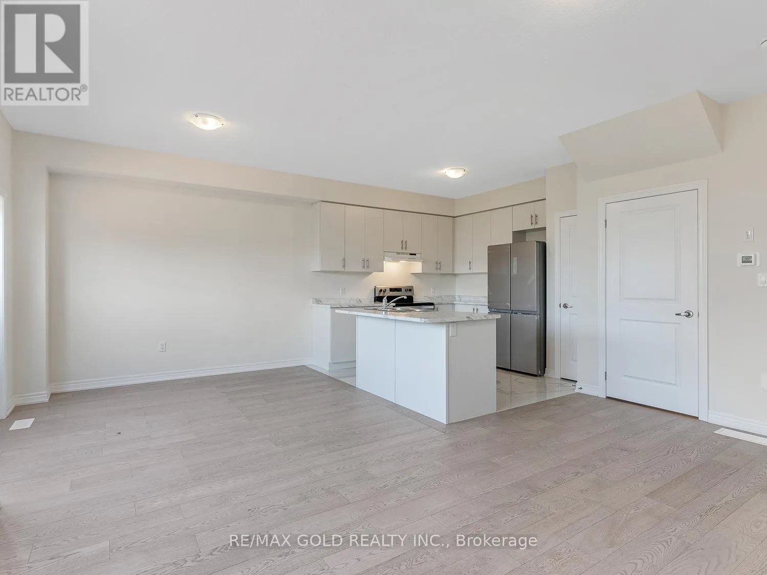 93 PINOT CRESCENT