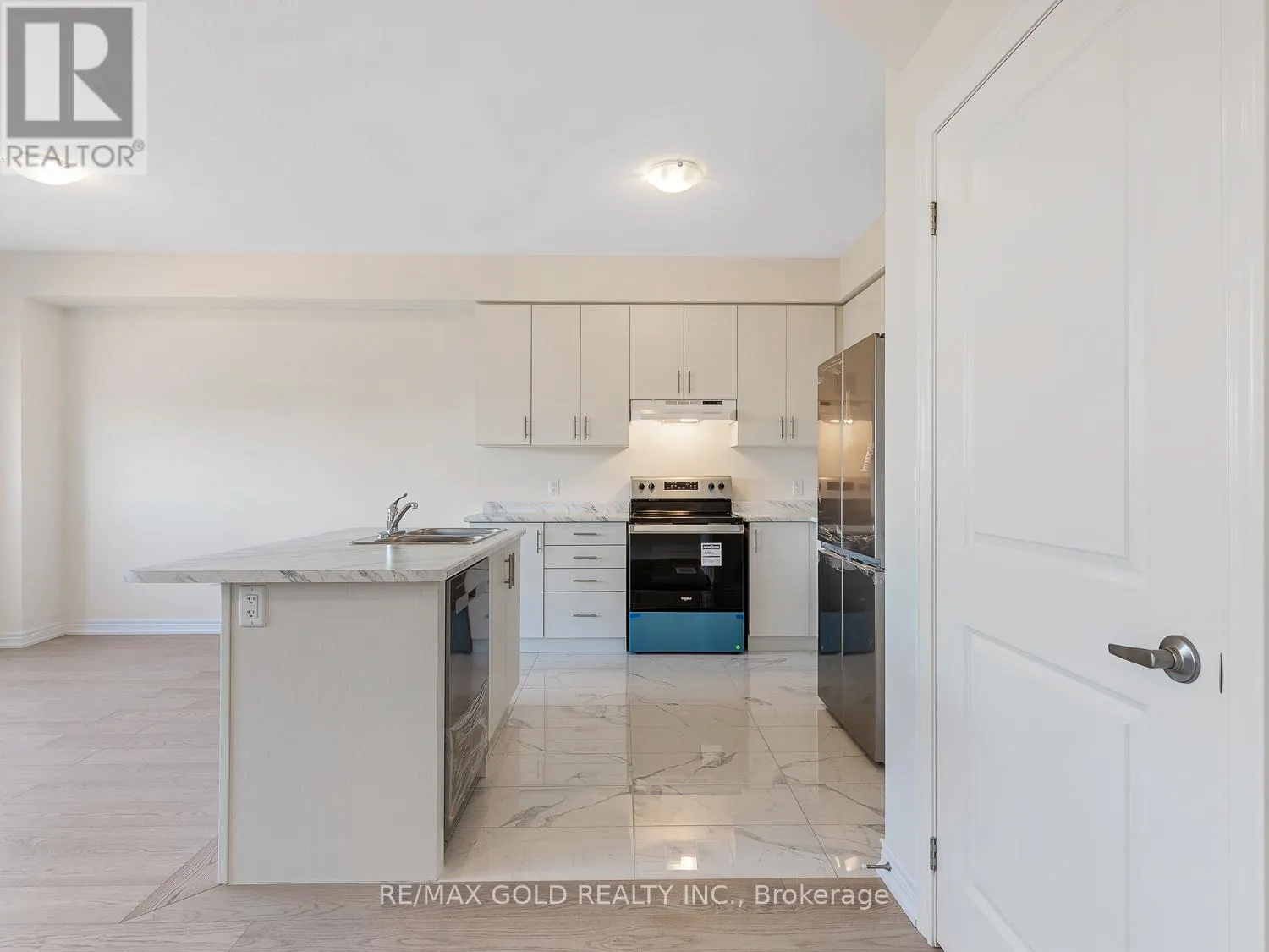 93 PINOT CRESCENT