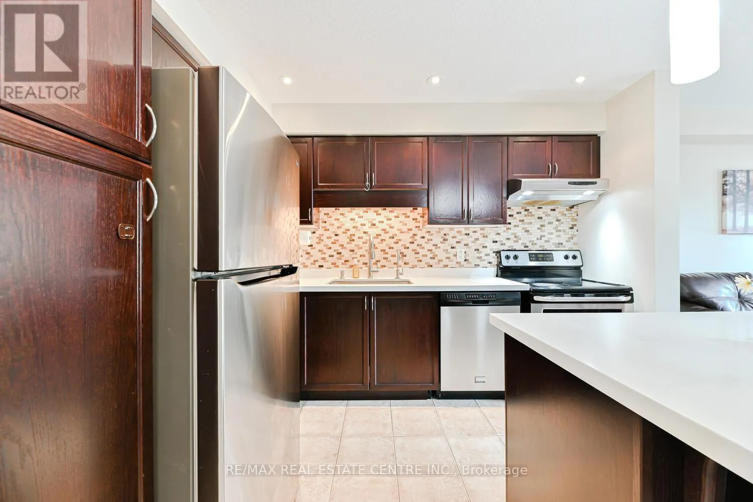 4 - 535 MARGARET STREET