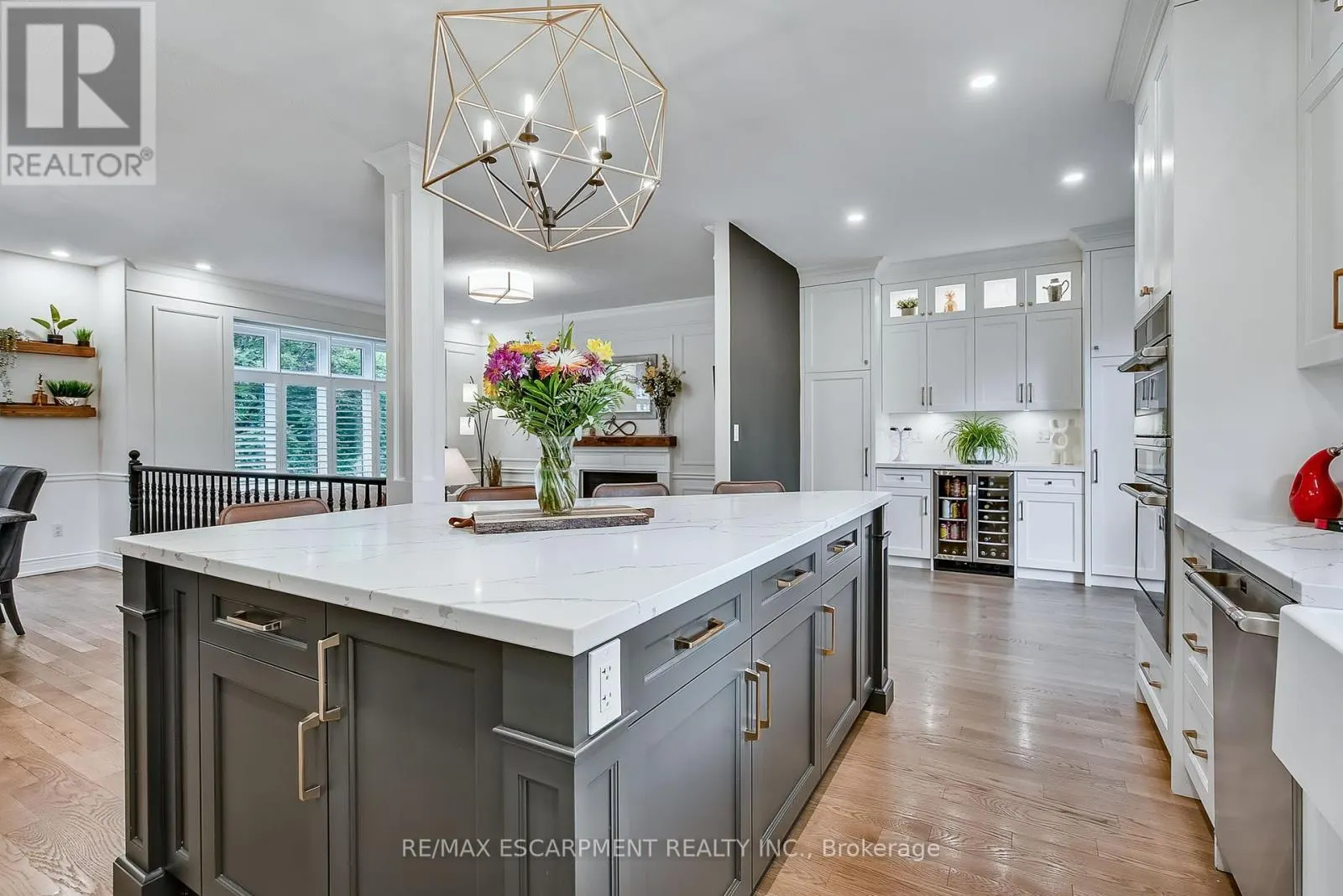 447 GOLF LINKS ROAD