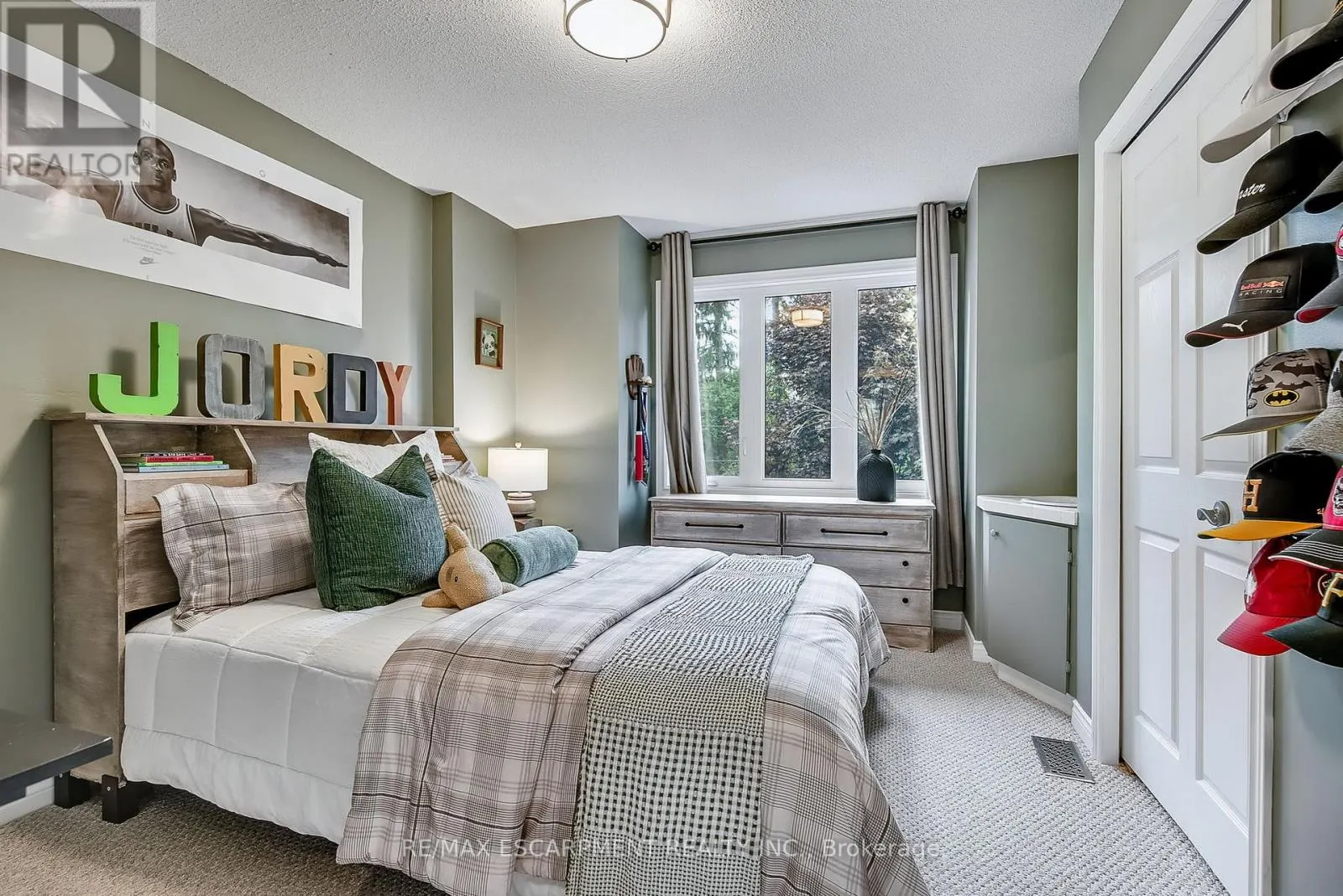 447 GOLF LINKS ROAD