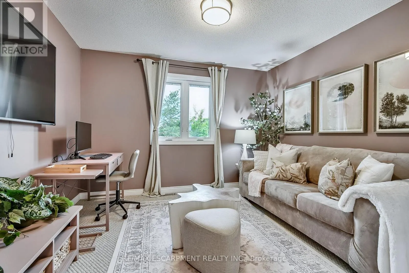 447 GOLF LINKS ROAD