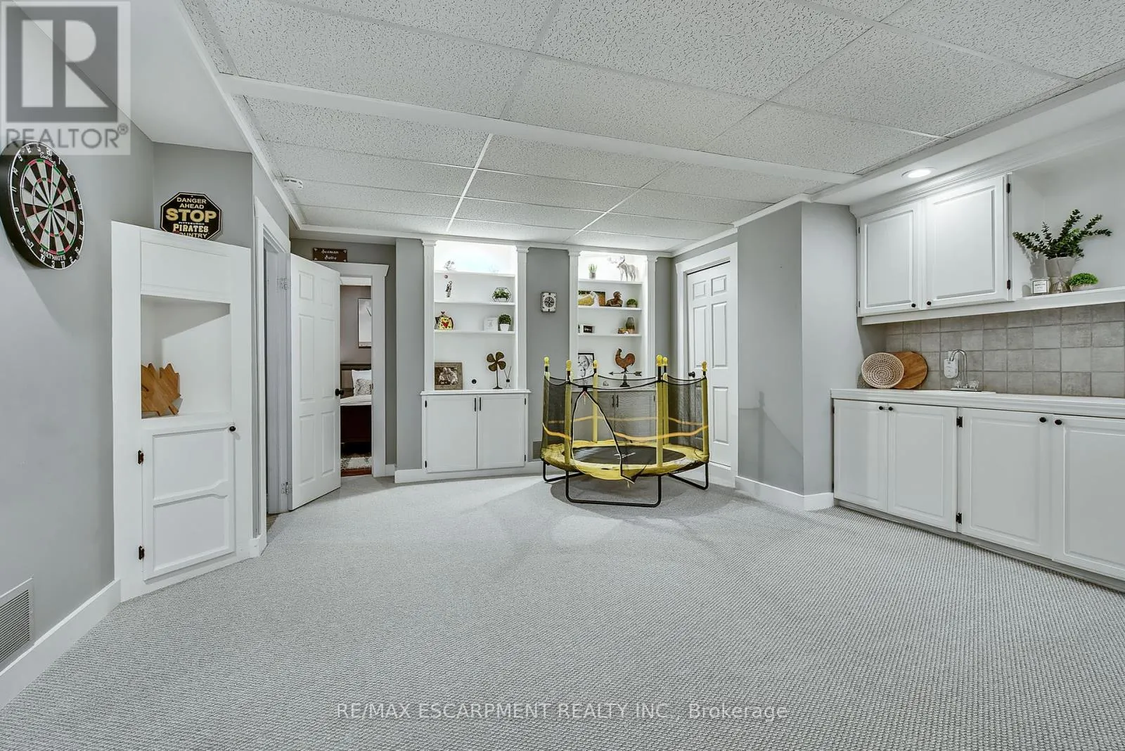 447 GOLF LINKS ROAD