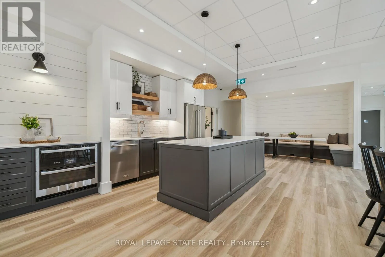 18 SOUTH COAST CIRCLE