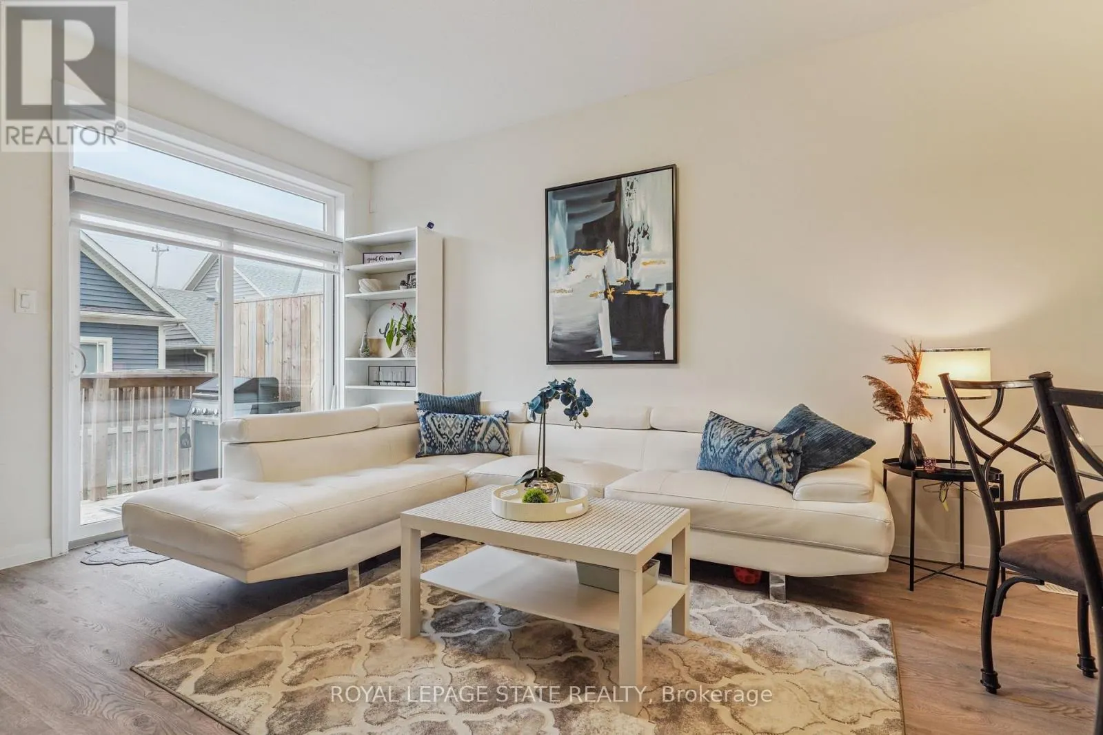 18 SOUTH COAST CIRCLE