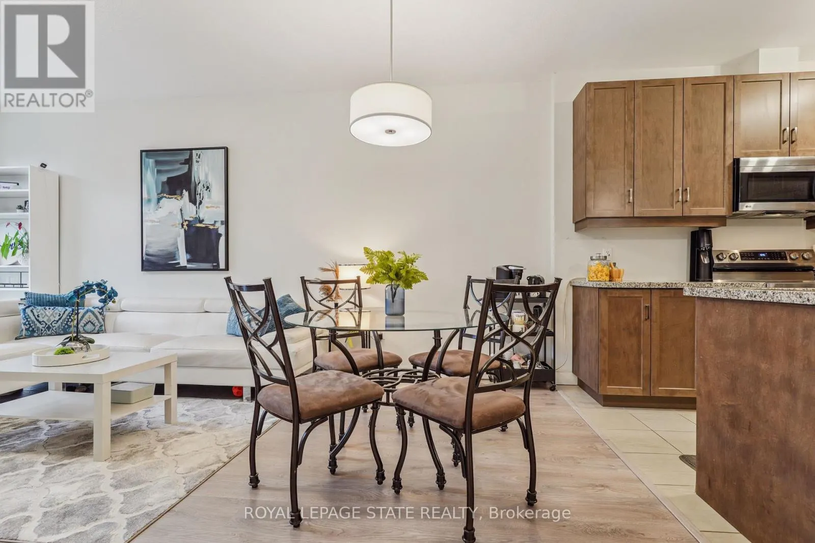 18 SOUTH COAST CIRCLE