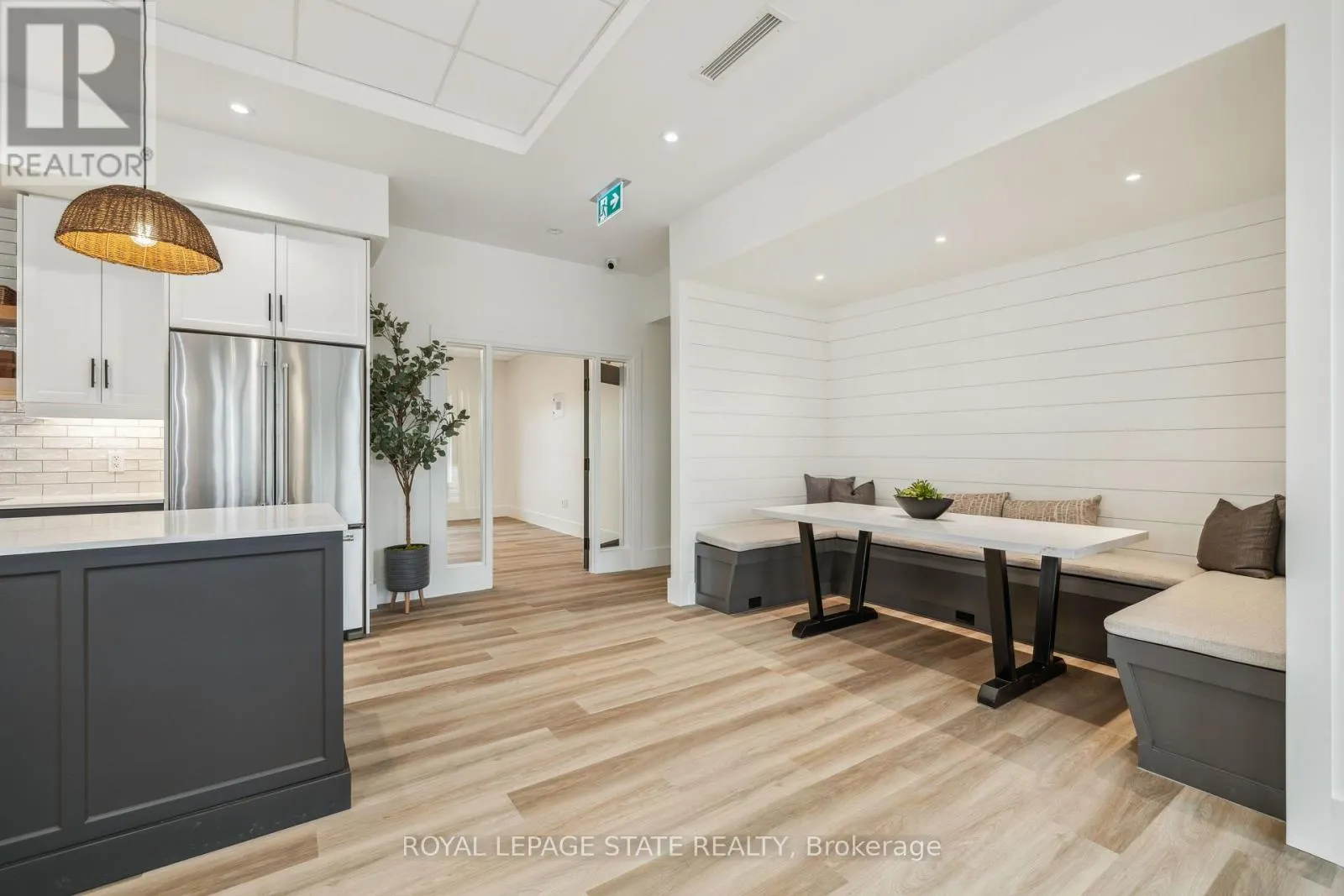 18 SOUTH COAST CIRCLE