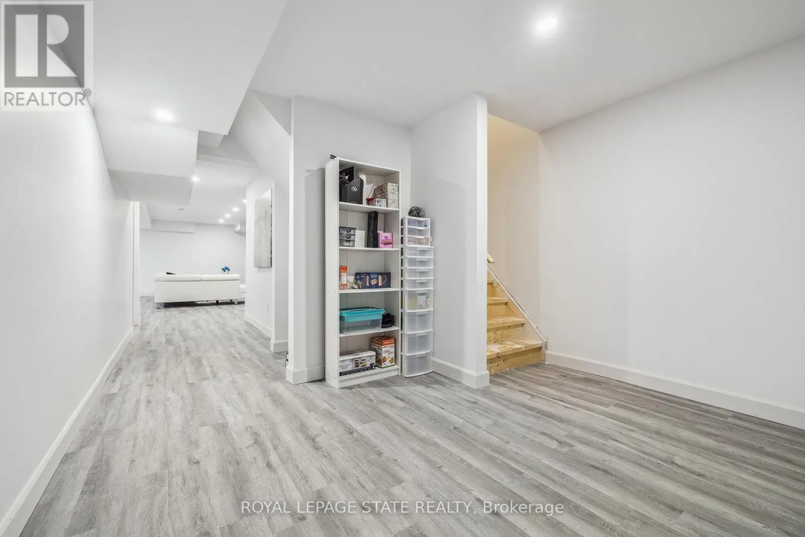 18 SOUTH COAST CIRCLE