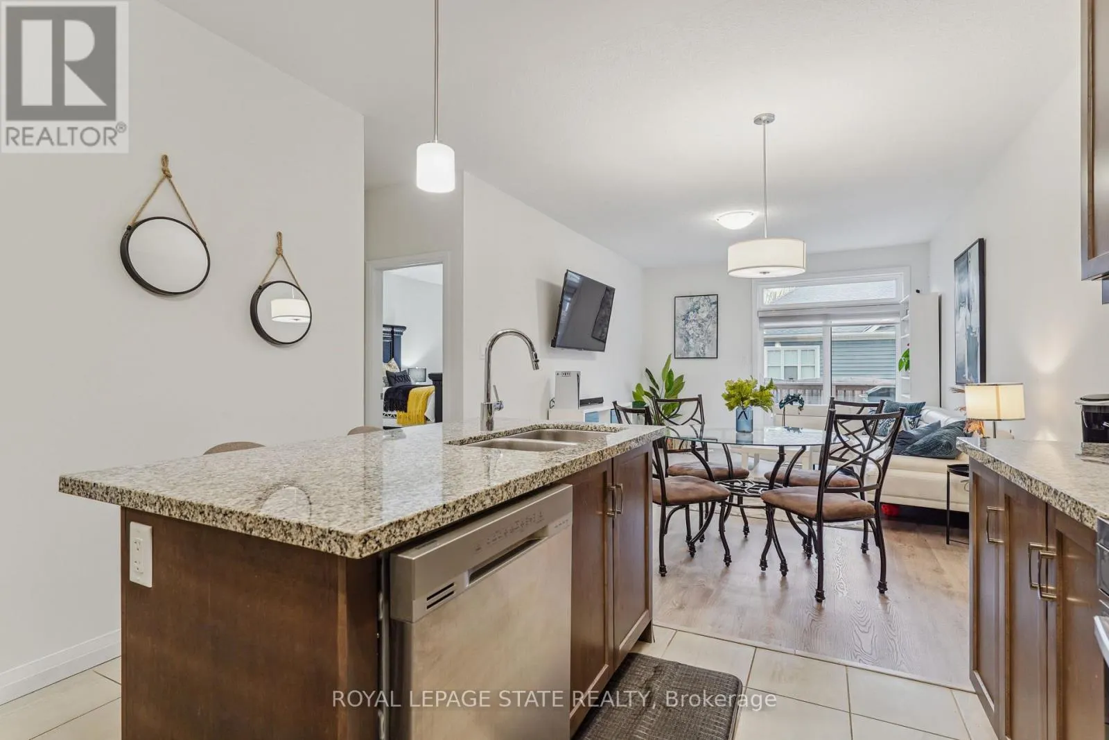 18 SOUTH COAST CIRCLE
