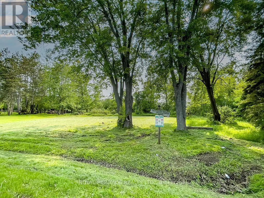 80 GREENFIELD PARK