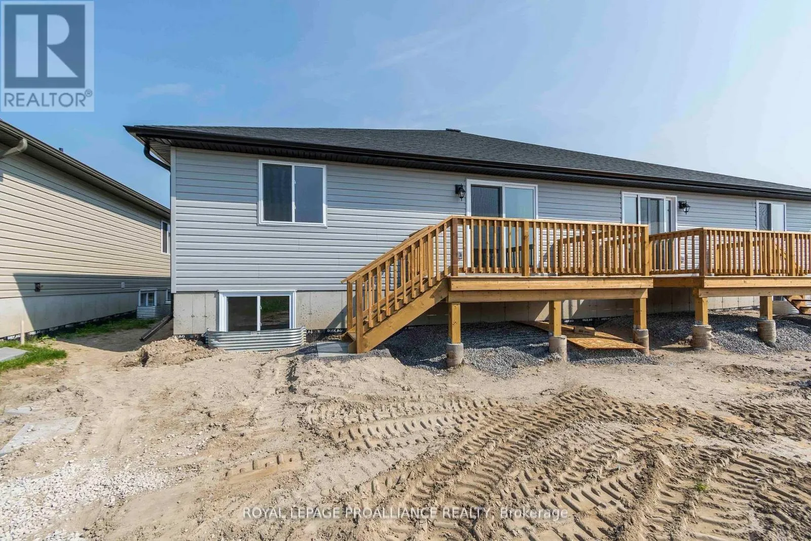 45 MACKENZIE JOHN CRESCENT