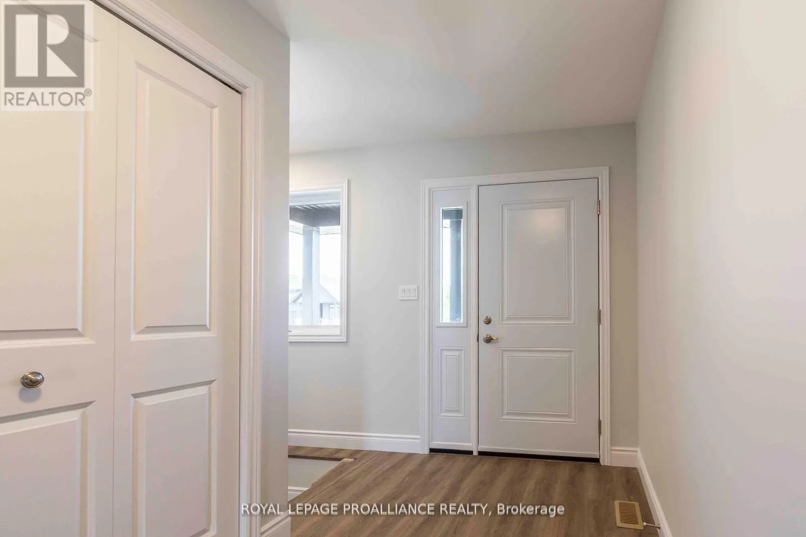 45 MACKENZIE JOHN CRESCENT