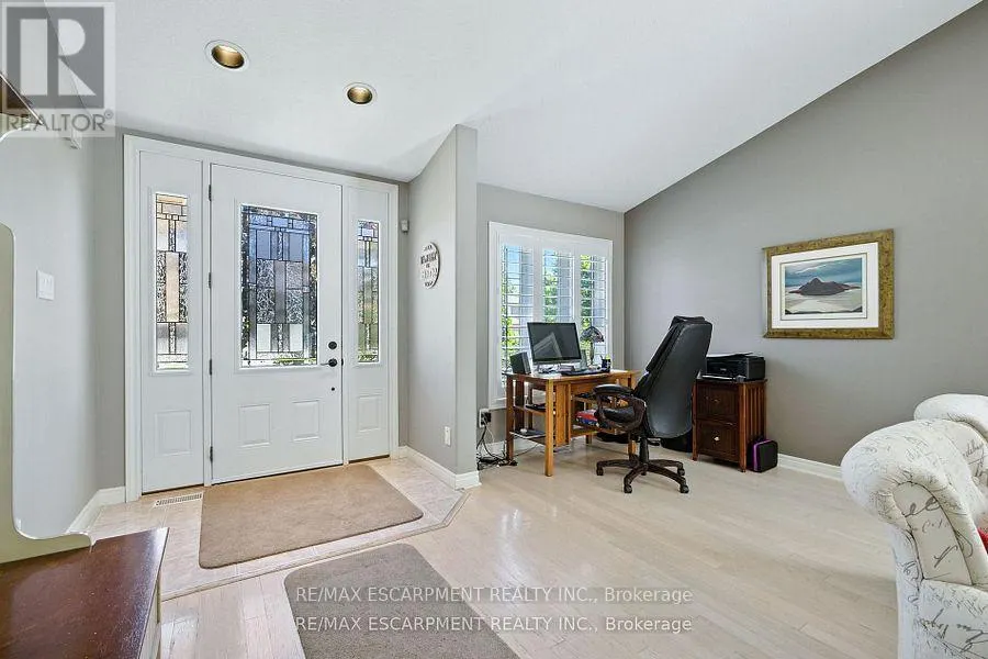 17 HILLGARDEN DRIVE