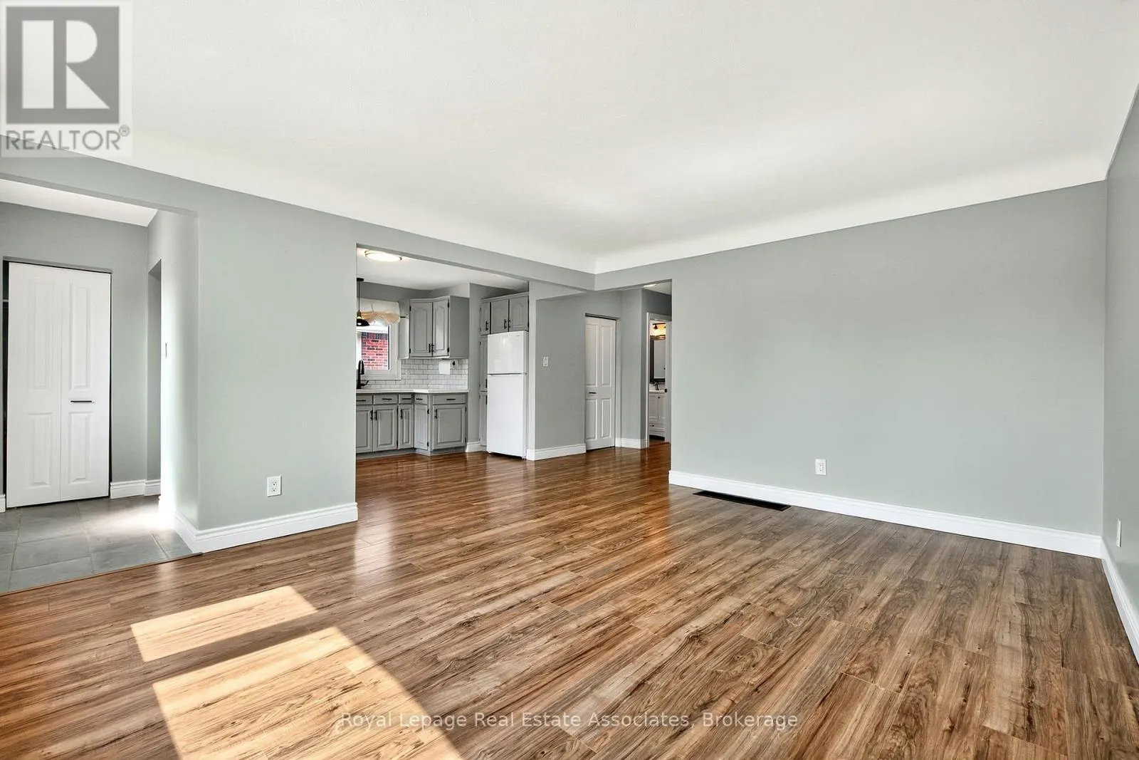 UPPER - 312 EAST 45TH STREET