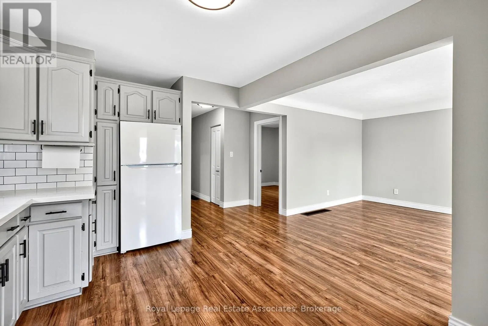 UPPER - 312 EAST 45TH STREET