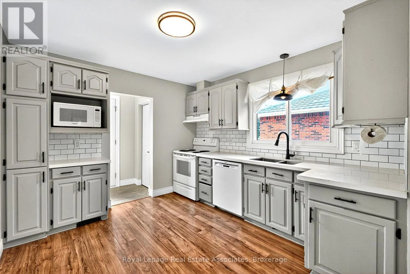 UPPER - 312 EAST 45TH STREET