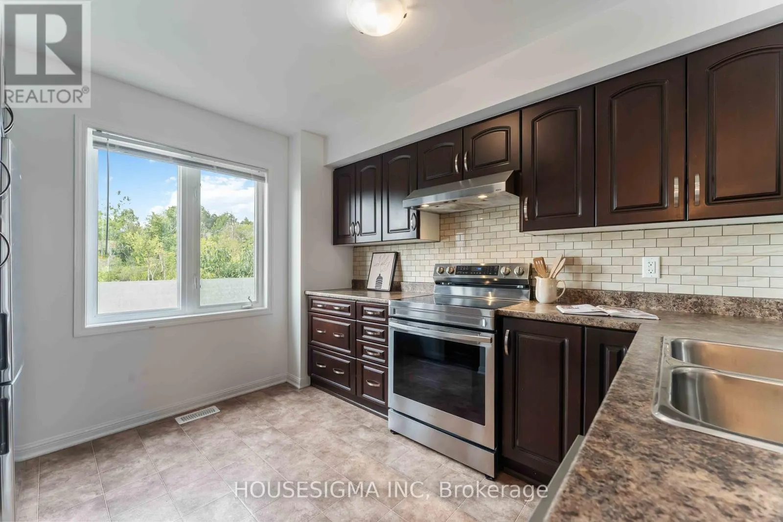 758 SANIBEL PRIVATE