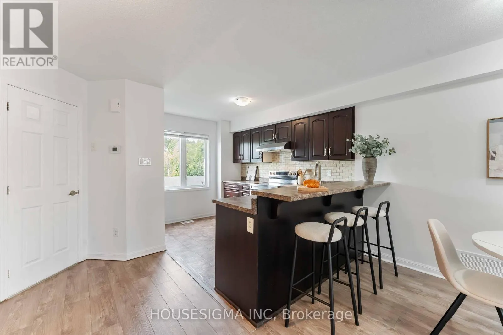 758 SANIBEL PRIVATE